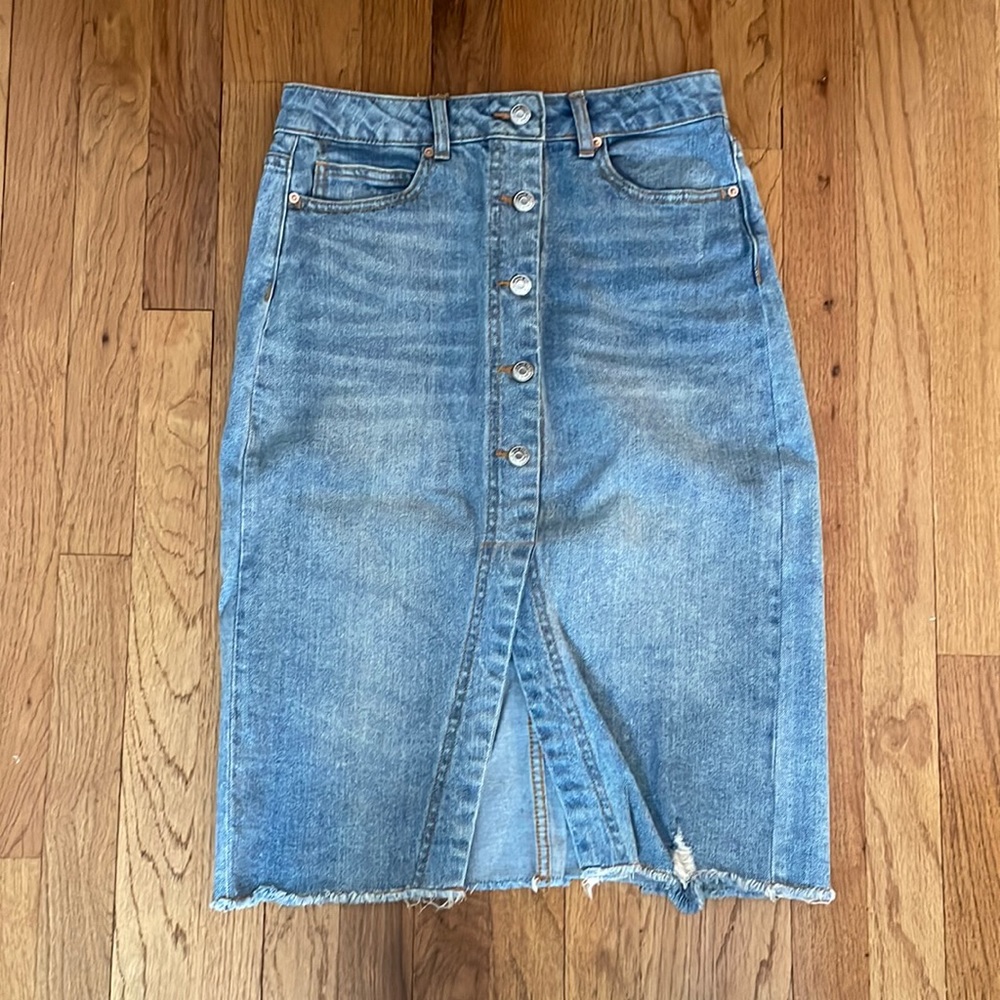 Wild Fable Light Jean Skirt - Size 2 (EUC)